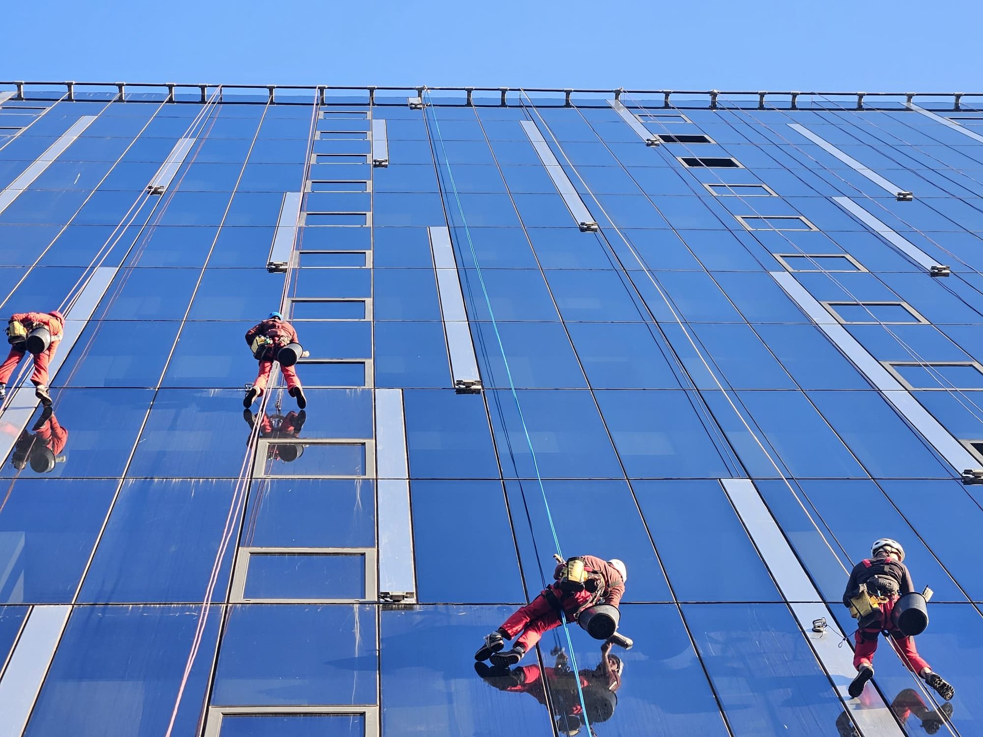 firma alpinism utilitar bucuresti